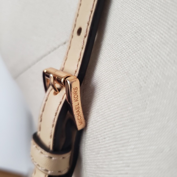 Michael Kors Rose Gold Dome Satchel! - Picture 9 of 14